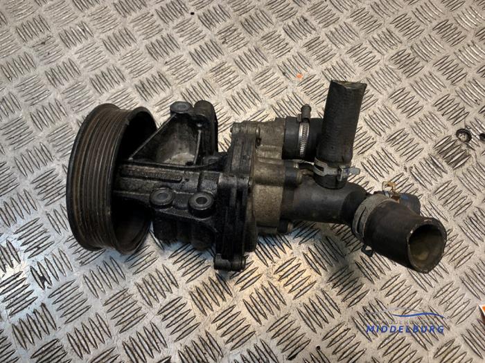 Gebruikte Waterpomp Ford Transit 2.4 TDdi 16V 350EF Prijs € 49,00 Margeregeling aangeboden door Autodemontagebedrijf Middelburg B.V
