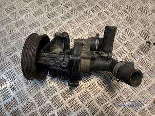 Gebruikte Waterpomp Ford Transit 2.4 TDdi 16V 350EF Prijs € 49,00 Margeregeling aangeboden door Autodemontagebedrijf Middelburg B.V