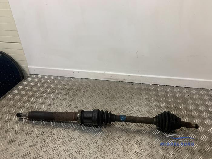 Gebruikte Aandrijfas rechts-voor Ford Fiesta 5 (JD/JH) 1.3 Prijs € 18,00 Margeregeling aangeboden door Autodemontagebedrijf Middelburg B.V