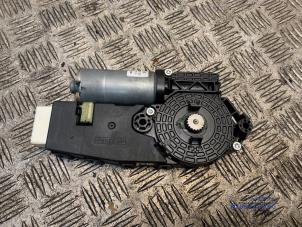 Gebruikte Schuifdak Motor Mercedes A-Klasse AMG (W176) 2.0 A-45 AMG Turbo 16V 4-Matic Prijs € 74,00 Margeregeling aangeboden door Autodemontagebedrijf Middelburg B.V