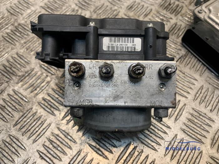 Gebruikte ABS Pomp Fiat Bravo (198A) 1.6 D Multijet 90 Prijs € 51,00 Margeregeling aangeboden door Autodemontagebedrijf Middelburg B.V