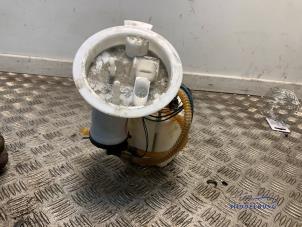 Gebruikte Tank element Pomp BMW 3 serie (F30) 320i 2.0 16V Prijs € 37,00 Margeregeling aangeboden door Autodemontagebedrijf Middelburg B.V