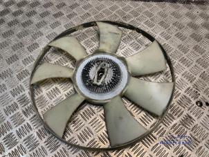 Gebruikte Viscosekoppeling koelvin Mercedes Vito (639.6) 2.2 113 CDI 16V Euro 5 Prijs € 63,00 Margeregeling aangeboden door Autodemontagebedrijf Middelburg B.V