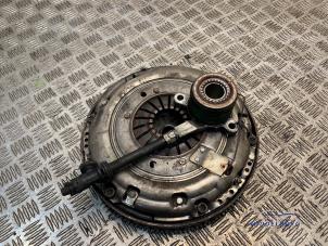 Gebruikte Dubbele massa vliegwiel Mercedes Vito (447.6) 1.6 109 CDI 16V Prijs € 139,00 Margeregeling aangeboden door Autodemontagebedrijf Middelburg B.V