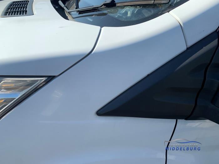 Scherm links-voor van een Ford Transit 2.2 TDCi 16V RWD 2016