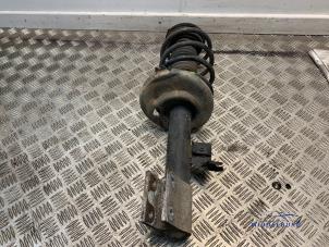 Gebruikte Mac Phersonpoot links-voor Peugeot 308 (4A/C) 1.6 VTI 16V Prijs € 29,00 Margeregeling aangeboden door Autodemontagebedrijf Middelburg B.V