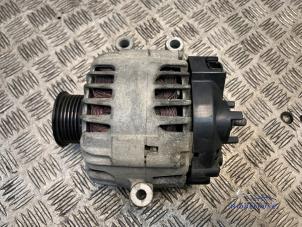 Gebruikte Alternator Opel Astra J (PC6/PD6/PE6/PF6) 1.6 CDTI 16V Prijs € 33,00 Margeregeling aangeboden door Autodemontagebedrijf Middelburg B.V