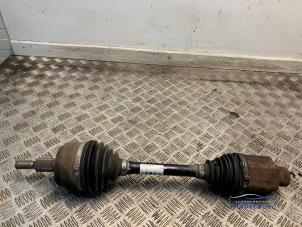 Gebruikte Aandrijfas rechts-voor Volkswagen Transporter T5 2.0 BiTDI DRF 4 Motion Prijs € 235,00 Margeregeling aangeboden door Autodemontagebedrijf Middelburg B.V