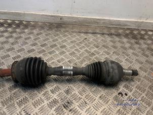 Gebruikte Steekas links-voor Mercedes A (W176) 1.5 A-180 CDI, A-180d 16V Prijs € 68,00 Margeregeling aangeboden door Autodemontagebedrijf Middelburg B.V