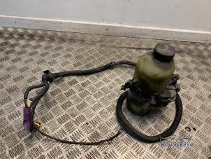 Gebruikte Pomp Servo Opel Zafira (F75) 2.2 DTI 16V Prijs € 62,00 Margeregeling aangeboden door Autodemontagebedrijf Middelburg B.V
