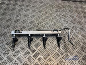 Gebruikte Injector brug BMW 1 serie (E87/87N) 116i 1.6 16V Prijs € 29,00 Margeregeling aangeboden door Autodemontagebedrijf Middelburg B.V