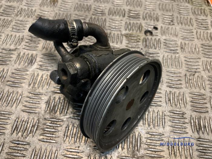 Gebruikte Pomp Servo Audi A4 Avant (B7) 2.0 TFSI 20V Prijs € 23,00 Margeregeling aangeboden door Autodemontagebedrijf Middelburg B.V