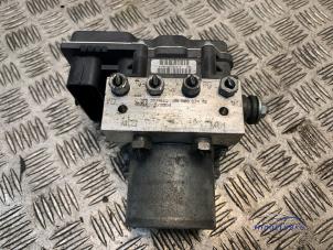 Gebruikte ABS Pomp Peugeot 308 SW (4E/H) 1.4 VTI 16V Prijs € 49,00 Margeregeling aangeboden door Autodemontagebedrijf Middelburg B.V