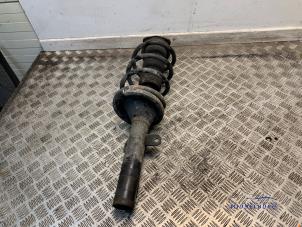 Gebruikte Mac Phersonpoot rechts-voor Ford Transit Custom 2.2 TDCi 16V Prijs € 54,00 Margeregeling aangeboden door Autodemontagebedrijf Middelburg B.V