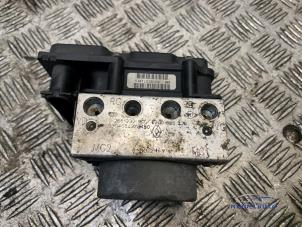 Gebruikte ABS Pomp Renault Kangoo Express (FW) 1.5 dCi 90 FAP Prijs € 51,00 Margeregeling aangeboden door Autodemontagebedrijf Middelburg B.V