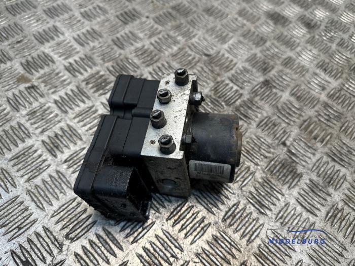 Gebruikte ABS Pomp Citroen C3 (FC/FL/FT) 1.4 Prijs € 29,00 Margeregeling aangeboden door Autodemontagebedrijf Middelburg B.V