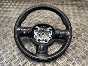 Gebruikte Stuurwiel Mini Mini (R56) 1.6 16V One Prijs € 130,00 Margeregeling aangeboden door Autodemontagebedrijf Middelburg B.V