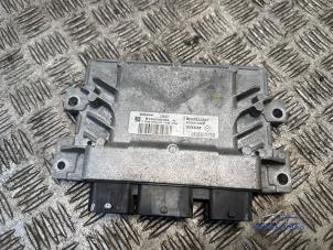 Gebruikte Computer Motormanagement Renault Clio III (BR/CR) 1.2 16V 75 Prijs € 34,00 Margeregeling aangeboden door Autodemontagebedrijf Middelburg B.V