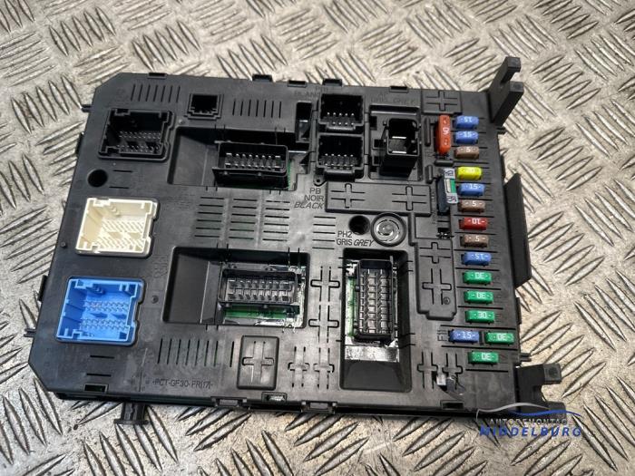 Gebruikte Computer Body Control Citroen Berlingo 1.6 BlueHDI 75 Prijs € 264,00 Margeregeling aangeboden door Autodemontagebedrijf Middelburg B.V