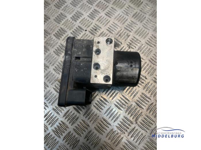 Gebruikte ABS Pomp Volkswagen Touran (1T1/T2) 2.0 TDI 16V 136 Prijs € 24,00 Margeregeling aangeboden door Autodemontagebedrijf Middelburg B.V