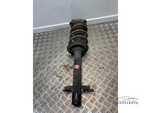 Gebruikte Schokdemperpoot links-voor Peugeot Boxer (U9) 2.2 HDi 130 Euro 5 Prijs € 59,00 Margeregeling aangeboden door Autodemontagebedrijf Middelburg B.V