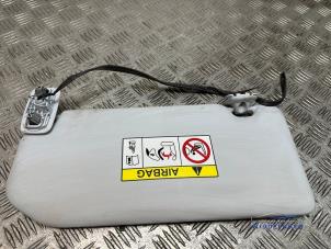 Gebruikte Zonneklep Peugeot 308 SW (L4/L9/LC/LJ/LR) 1.6 BlueHDi 120 Prijs € 23,00 Margeregeling aangeboden door Autodemontagebedrijf Middelburg B.V