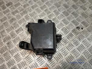 Gebruikte Zekeringkast Peugeot 108 1.0 12V Prijs € 70,00 Margeregeling aangeboden door Autodemontagebedrijf Middelburg B.V