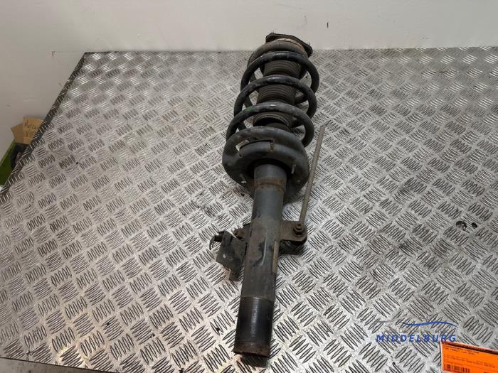 Schokdemperpoot links-voor van een Ford Transit 2.2 TDCi 16V RWD 2016