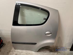 Gebruikte Portier 4Deurs links-achter Peugeot 107 1.0 12V Prijs € 100,00 Margeregeling aangeboden door Autodemontagebedrijf Middelburg B.V