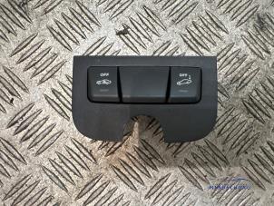 Gebruikte Schakelaar Mercedes A-Klasse AMG (W176) 2.0 A-45 AMG Turbo 16V 4-Matic Prijs € 14,00 Margeregeling aangeboden door Autodemontagebedrijf Middelburg B.V