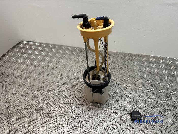 Gebruikte Tank element Pomp Volkswagen Amarok 2.0 BiTDI 16V 163 Prijs € 74,00 Margeregeling aangeboden door Autodemontagebedrijf Middelburg B.V