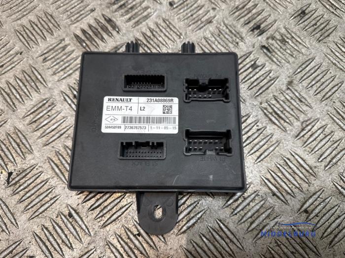Gebruikte Computer Body Control Renault Captur I (2R) 1.2 TCE 16V EDC Prijs € 46,00 Margeregeling aangeboden door Autodemontagebedrijf Middelburg B.V