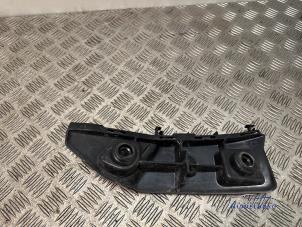 Gebruikte Bumpersteun links-achter Mercedes A (W176) 1.5 A-180 CDI, A-180d 16V Prijs € 9,00 Margeregeling aangeboden door Autodemontagebedrijf Middelburg B.V