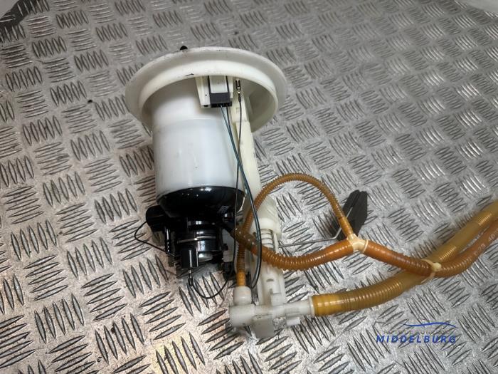 Brandstofpomp Elektrisch van een Mercedes-AMG CLS AMG (C218) 5.5 63 AMG V8 32V Performance package 2011