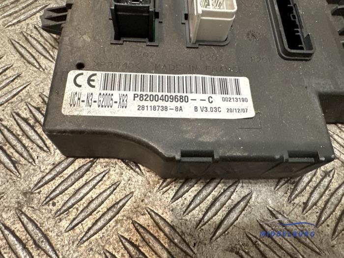 Comfort Module van een Renault Trafic New (FL) 2.0 dCi 16V 115 2008