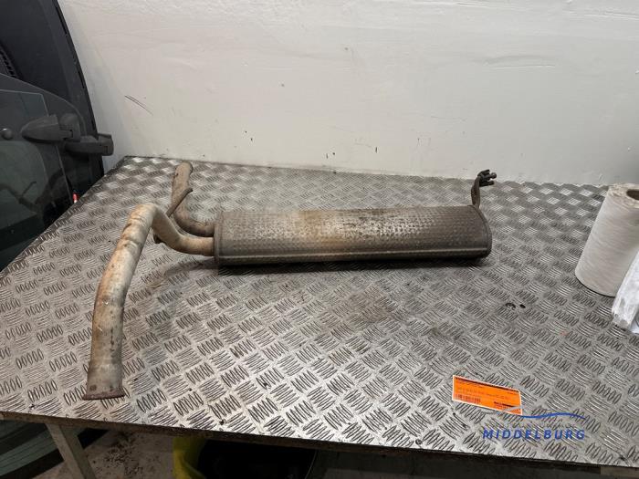 Gebruikte Uitlaat Einddemper Peugeot 107 1.0 12V Prijs € 24,00 Margeregeling aangeboden door Autodemontagebedrijf Middelburg B.V