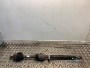 Gebruikte Cardanas rechts-voor (VWA) Mercedes A (W176) 1.5 A-180 CDI, A-180d 16V Prijs € 68,00 Margeregeling aangeboden door Autodemontagebedrijf Middelburg B.V