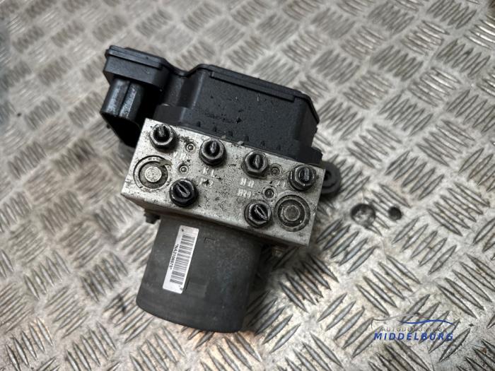 Gebruikte ABS Pomp Volkswagen Tiguan (5N1/2) 2.0 TSI 16V 4Motion Prijs € 99,00 Margeregeling aangeboden door Autodemontagebedrijf Middelburg B.V