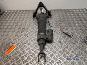 Gebruikte Voorpoot links Volkswagen Phaeton (3D) 5.0 V10 TDI 4Motion Prijs op aanvraag aangeboden door Autodemontagebedrijf Middelburg B.V