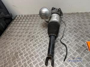 Gebruikte Achterpoot links Volkswagen Phaeton (3D) 5.0 V10 TDI 4Motion Prijs € 139,00 Margeregeling aangeboden door Autodemontagebedrijf Middelburg B.V