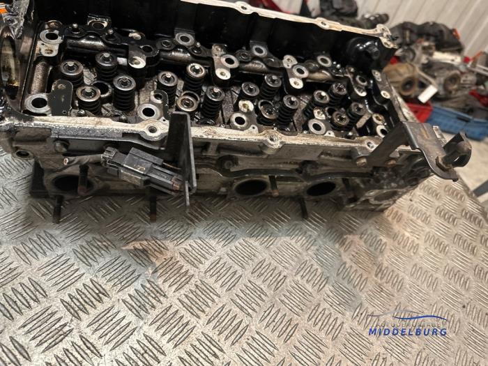 Cilinderkop van een Hyundai H-300 2.5 CRDi 2008