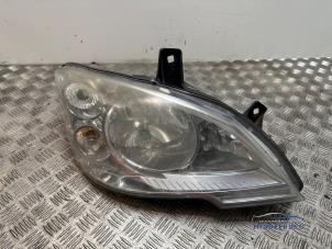 Gebruikte Koplamp rechts Mercedes Vito (639.6) 2.2 113 CDI 16V Euro 5 Prijs € 148,00 Margeregeling aangeboden door Autodemontagebedrijf Middelburg B.V