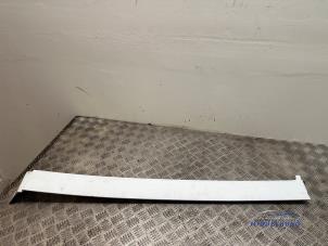 Gebruikte Carrosserielijst Mercedes Vito (639.6) 2.2 113 CDI 16V Euro 5 Prijs € 48,00 Margeregeling aangeboden door Autodemontagebedrijf Middelburg B.V