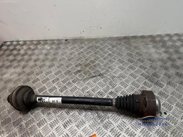 Gebruikte Steekas links-achter Audi A4 (B8) 3.0 TDI V6 24V Quattro Prijs € 24,00 Margeregeling aangeboden door Autodemontagebedrijf Middelburg B.V