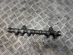 Gebruikte Injector brug Opel Combo 1.3 CDTI 16V ecoFlex Prijs € 20,00 Margeregeling aangeboden door Autodemontagebedrijf Middelburg B.V