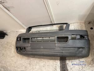 Gebruikte Voorbumper Volkswagen Transporter T5 1.9 TDi Prijs € 48,00 Margeregeling aangeboden door Autodemontagebedrijf Middelburg B.V