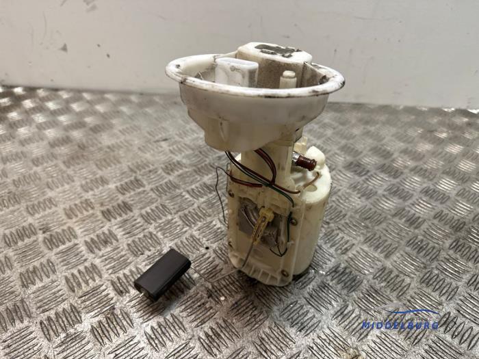 Gebruikte Tank element Pomp BMW Mini (R50/53) 1.6 16V One Prijs € 23,00 Margeregeling aangeboden door Autodemontagebedrijf Middelburg B.V