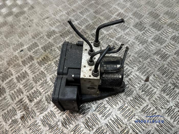 Gebruikte ABS Pomp Volkswagen Caddy III (2KA,2KH,2CA,2CH) 1.6 TDI 16V Prijs € 124,00 Margeregeling aangeboden door Autodemontagebedrijf Middelburg B.V