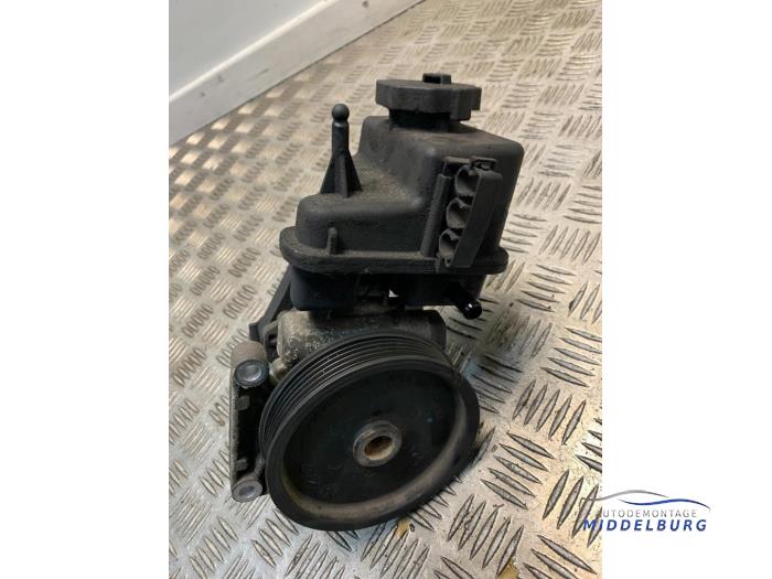 Gebruikte Servopomp Mercedes Sprinter 3t (906.61) 210 CDI 16V Prijs € 85,00 Margeregeling aangeboden door Autodemontagebedrijf Middelburg B.V