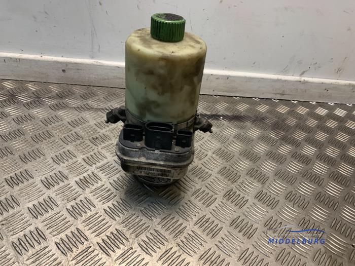Gebruikte Pomp Servo Seat Ibiza IV SC (6J1) 1.9 TDI 105 Prijs € 24,00 Margeregeling aangeboden door Autodemontagebedrijf Middelburg B.V